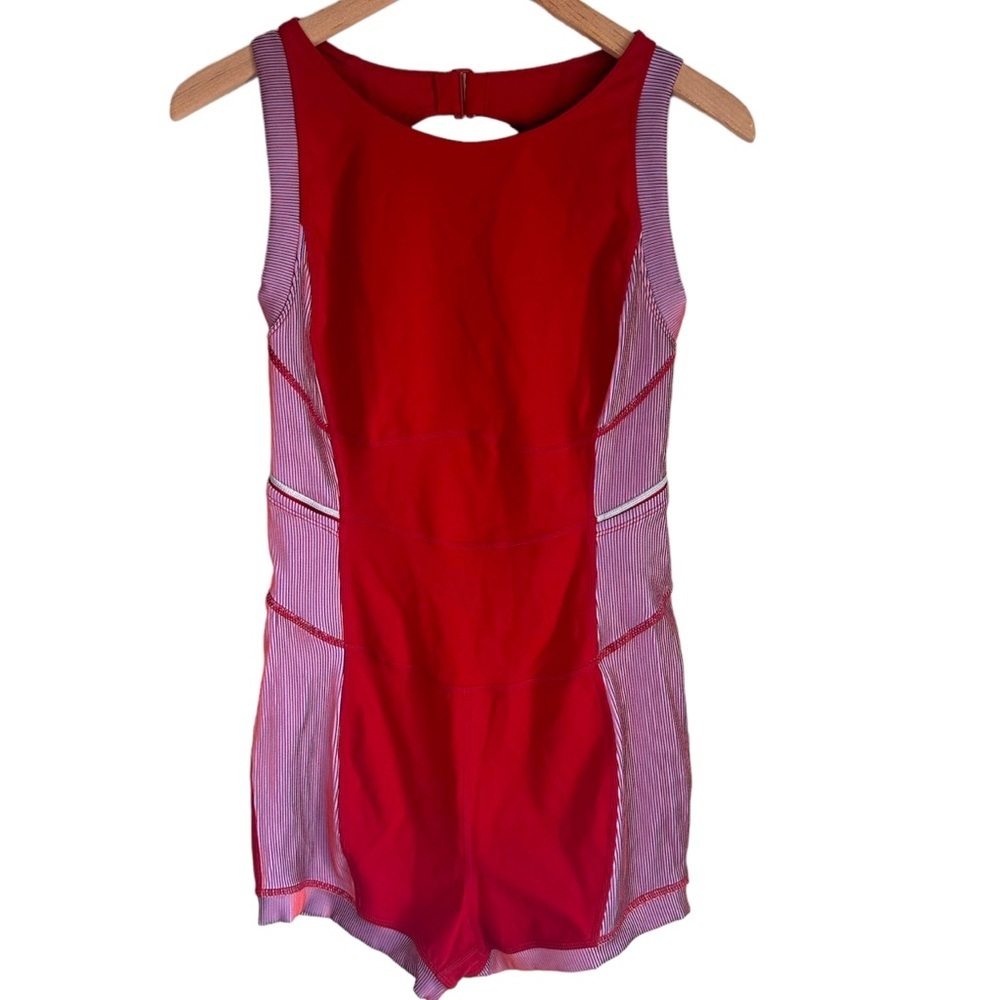 Free People Hardio Cardio Red Shortsie Size Medium - Picture 6 of 6